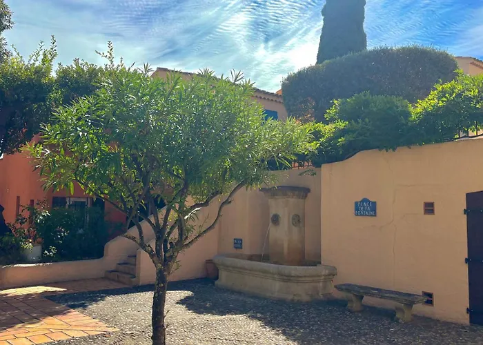 Apartmán Neora - Calme Avec Piscine Et Vue Grimaud